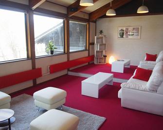 Size Resort Hotel Urabandai - 北塩原村 - リビングルーム