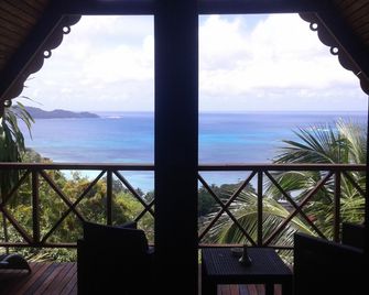 Mango Lodge - Baie Sainte Anne - Balkón