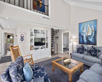 Night Heron 64 - Hilton Head Island - Wohnzimmer