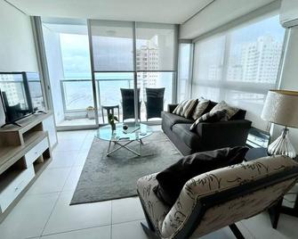 Ocean Cafe I Spacious 1 Bdr Apt With Sea View - Panama City - Living room