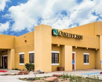 Clarion Pointe Winslow I-40 - Вінслов - Будівля