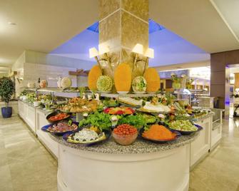 Fantasia Hotel De Luxe Kusadasi - Kusadasi - Buffet