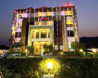 Hotel Bhagyalaxmi - Karād - Building