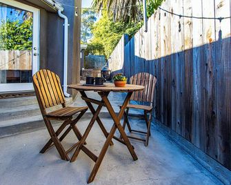 Beautiful Hummingbird Suite w/ kitchenette, patio & parking in Santa Barbara - Santa Barbara - Patio