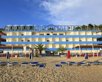 San Domenico Hotel - Soverato - Gebouw