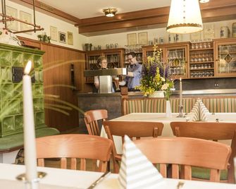 Landhotel Waldeck - Unterschneidheim - Restaurante