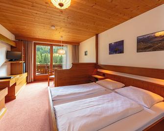 Panorama Hotel Cis - B&b - Kartitsch - Camera da letto