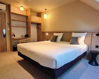 Brit Hotel Confort Alencon - Alençon - Schlafzimmer