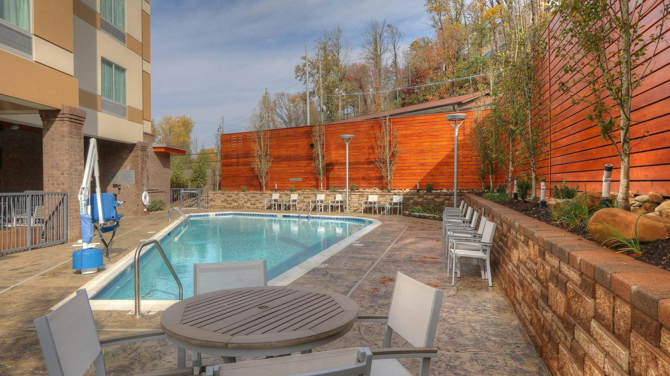 Fairfield Inn and Suites by Marriott Gatlinburg Downtown