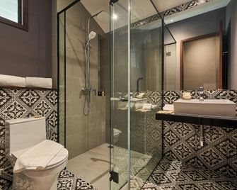 The Boathouse Pulau Tioman - Tioman Island - Bathroom