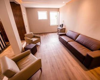 Havana Economy - Убераба - Вітальня