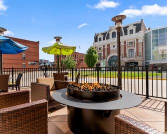 Holiday Inn Dubuque/Galena By IHG - Dubuque - Balcone