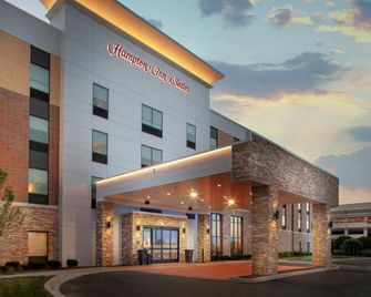 Hampton Inn & Suites Chicago Burr Ridge - Burr Ridge - Gebouw