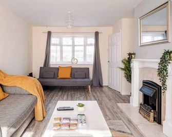 Sunny South Shields House - Jarrow