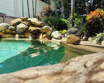 Exchange Hotel Backpacker Resort - Mossman - Pool