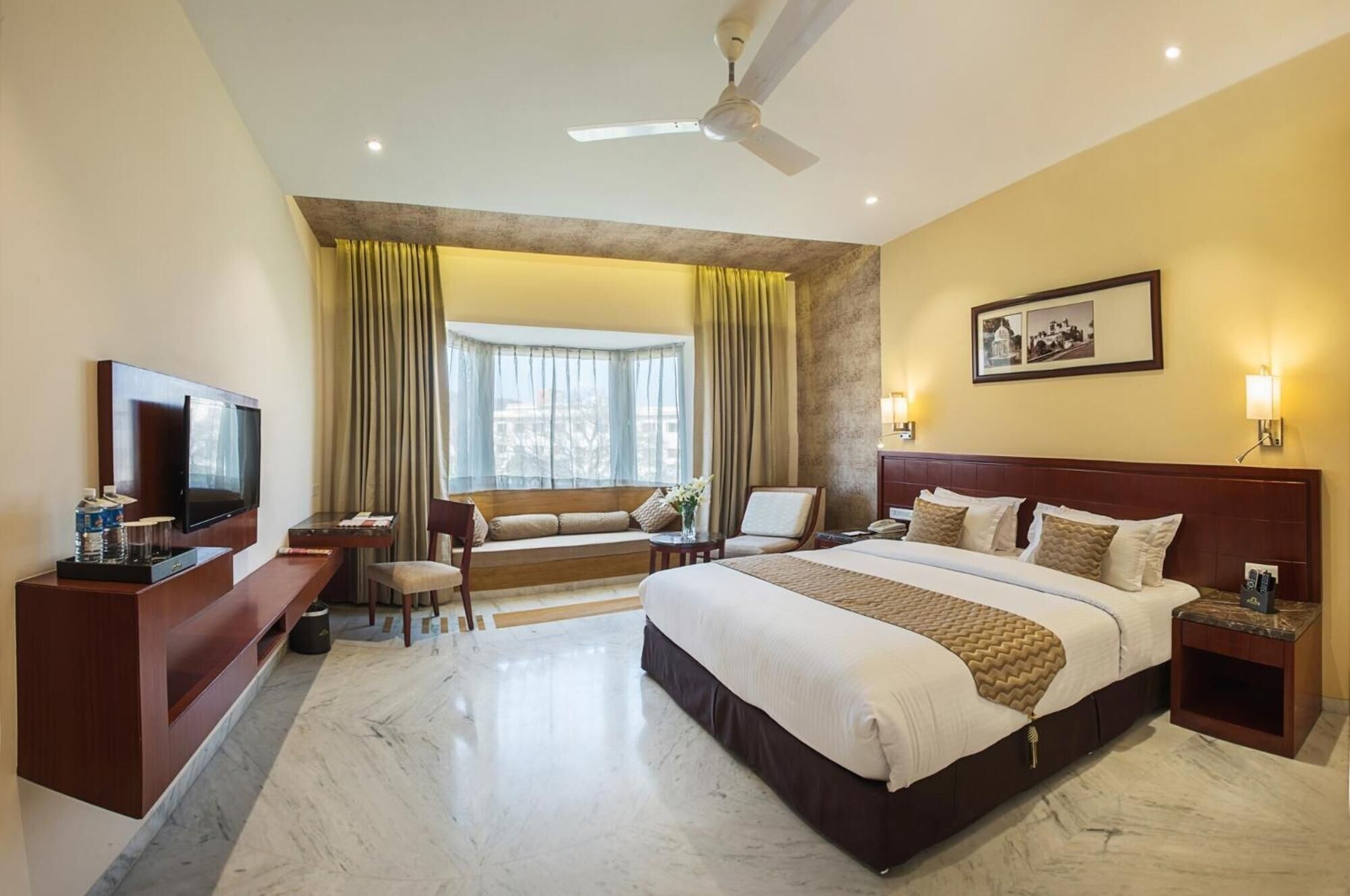 Kk Royal Hotel & Convention Centre - Āmer