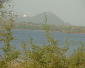 Down Town Hotel - Anuradhapura - Outdoors view