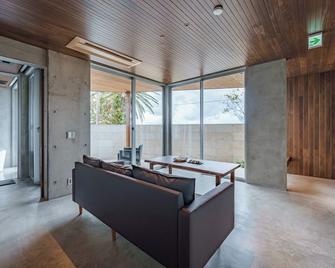 Tanegashima Araki Bekkan - Nishinoomote - Living room