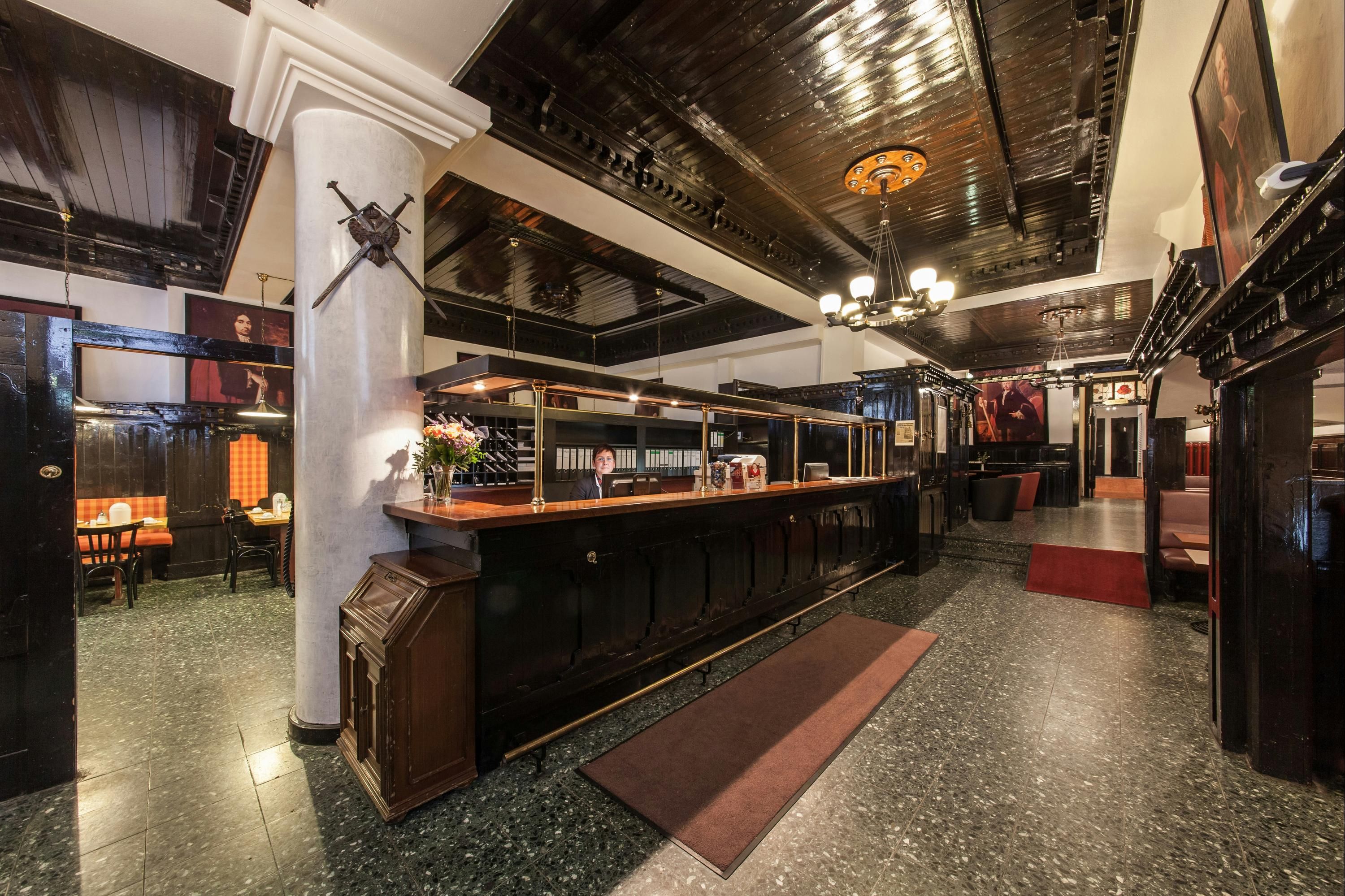 هوتل أ ا ٕي ميركاتزين