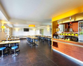 ibis budget Chartres - שארטרה - בר