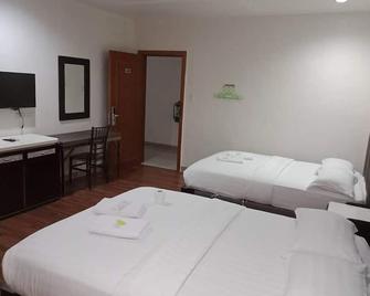 Meaco Royal Hotel - Tabaco - Tabaco - Bedroom
