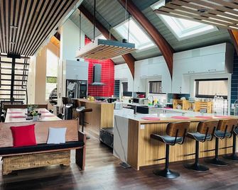 Niagara Retreat Center by Taiji Qi Yoga - Niagara Falls