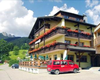 Hotel Dunza - Bürserberg - Building