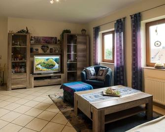 Ferienwohnung Meisbüsch - Merzig - Wohnzimmer