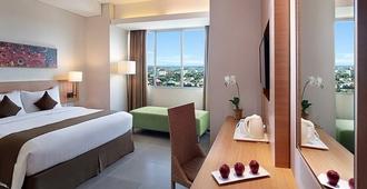 Aston Solo Hotel - Surakarta City - Yatak Odası