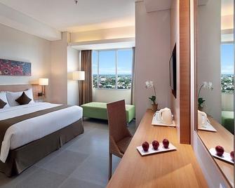 Aston Solo Hotel - Surakarta City - Phòng ngủ
