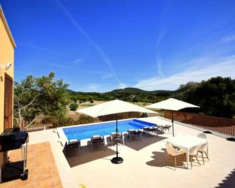 44328 Finca Pula Rústic - Cala Bona - Pool
