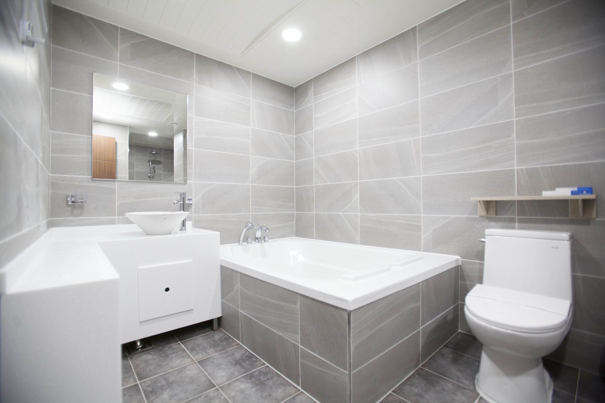 I-check Hyunjin Hotel - Donghae - Bagno