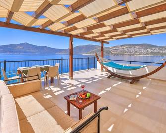 Kuluhana Hotel & Villas Kalkan - Kalkan - Balkon