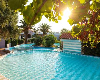 Hotel Waterman Kaktus - Supetar - Pool