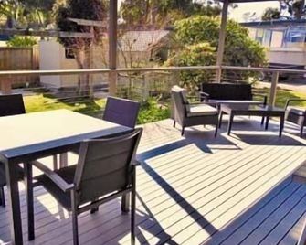 Sea Eagle at Roaring Beach - Geeveston - Patio