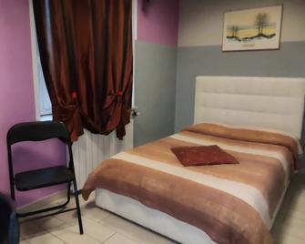 Hotel Niagara - Caselle Torinese - Спальня