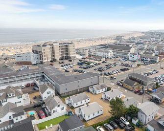 The Seahorse - The Heart of Hampton Beach - Hampton