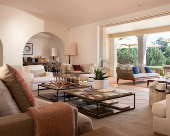 La Reserve Ramatuelle Hotel - Ramatuelle - Living room