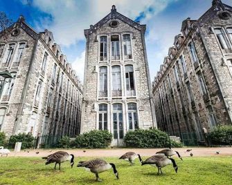 Rafaelo's Apartment - Caldas da Rainha - Building