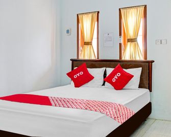 OYO 90029 Bwi Guest House - Banyuwangi - Bedroom