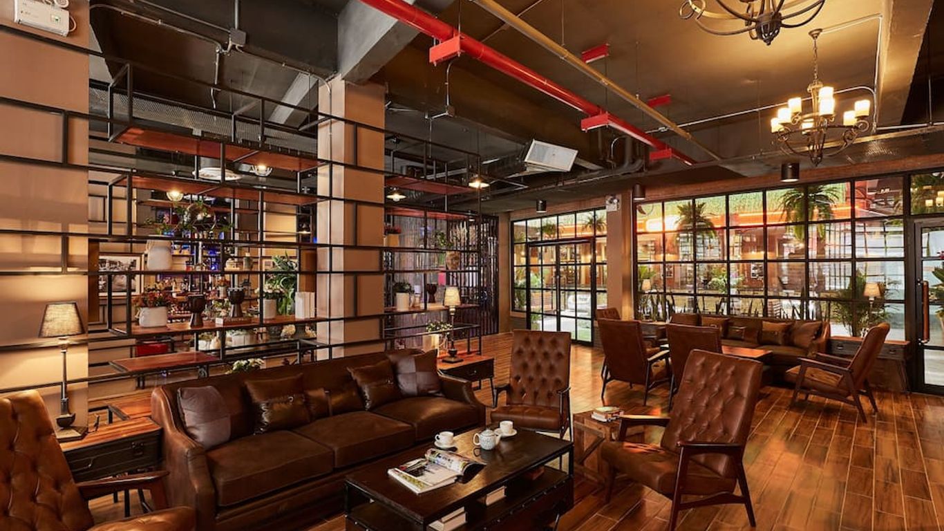 W22 Hotel by Burasari