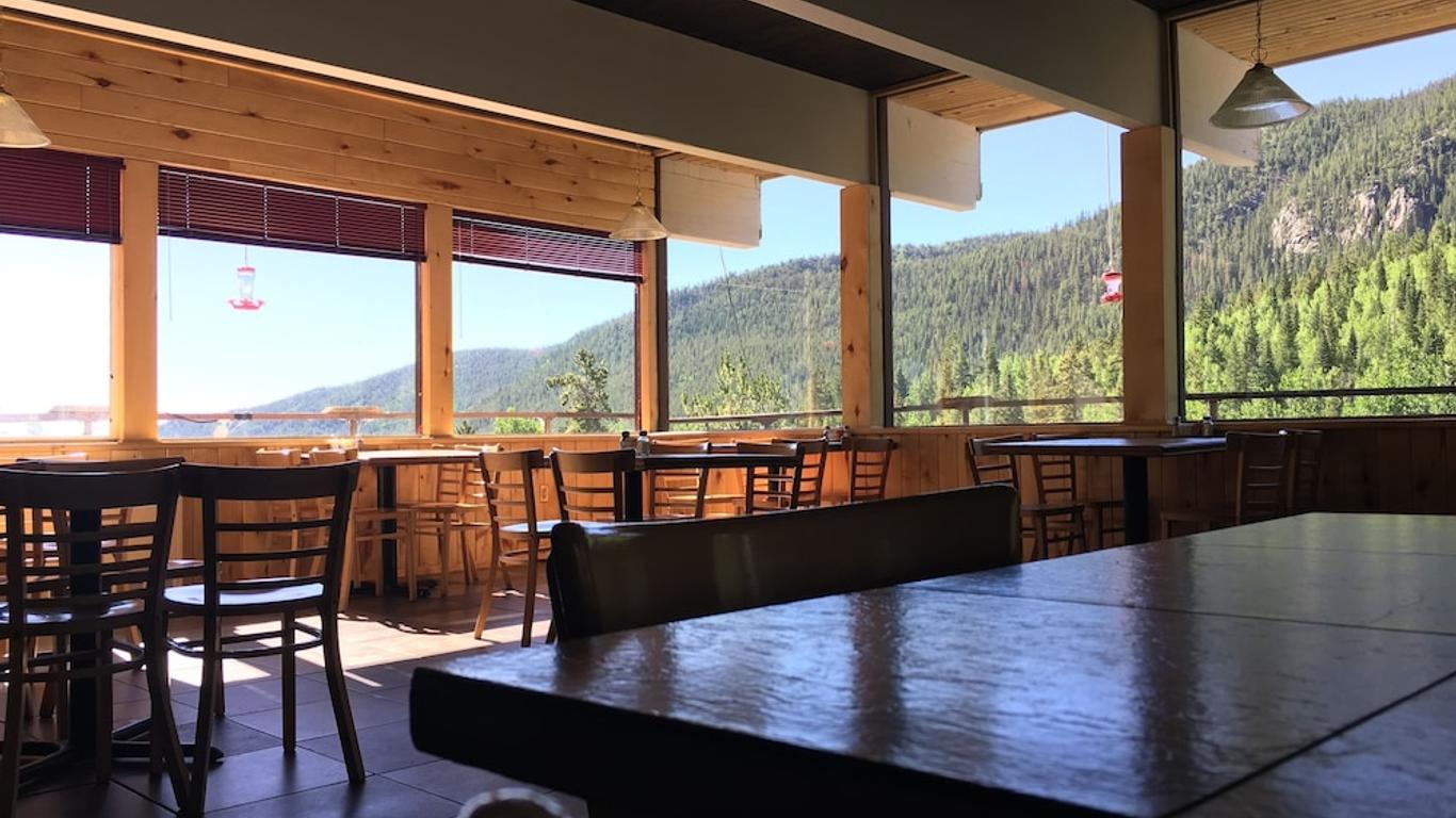 مونارك ماونتن لودج