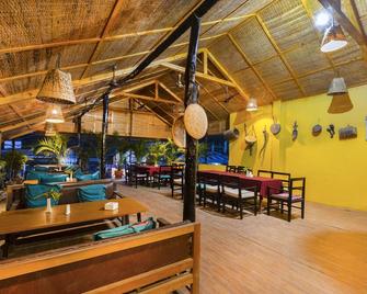 Hotel Parkside - Sauraha - Εστιατόριο