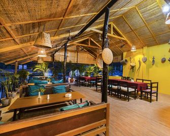 Hotel Parkside - Sauraha - Restaurant