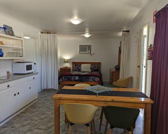 Kingscote Tourist Park and Family Units - Kingscote - Comedor