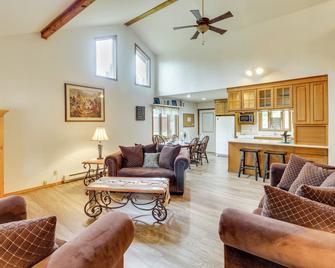 Scenic Kootenai Forest Home with Outdoor Living Area - Rexford - Living room
