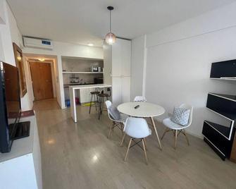 Modern Studio with Balcony in the Heart of Buenos Aires - Μπουένος Άιρες - Τραπεζαρία
