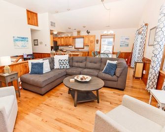 Kd814, Stay Here On Porpoise- Oceanside, - Kill Devil Hills - Living room
