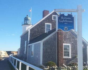 Scituate, MA: Experience Coastal Charm in a 3-Bedroom Family-Friendly Home.\n\n - Scituate - Building