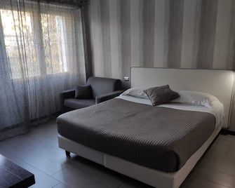 B&B Il Granello Di Senape - Rome - Bedroom
